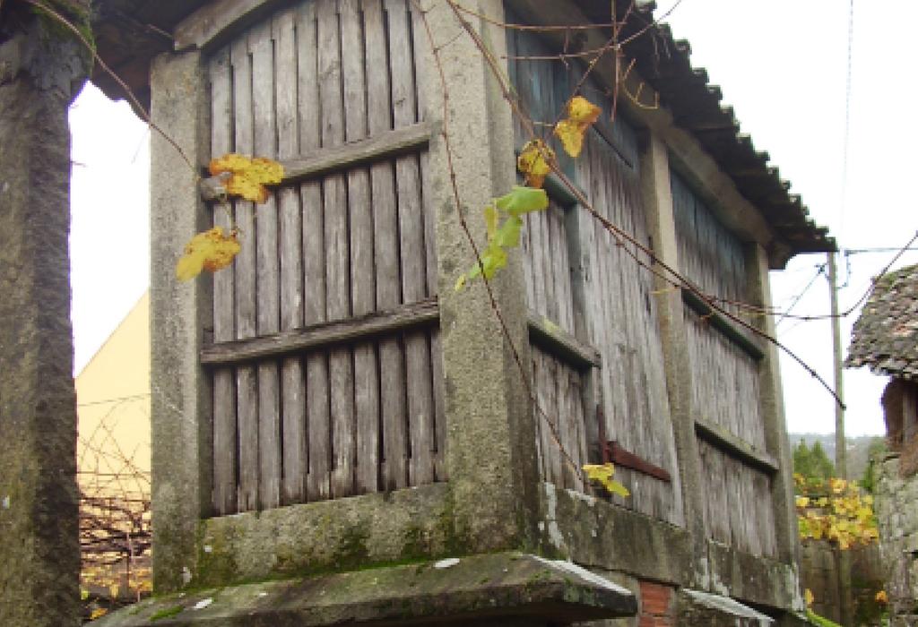 Hórreo de Manselle - Dodro - San Xián de Laíño