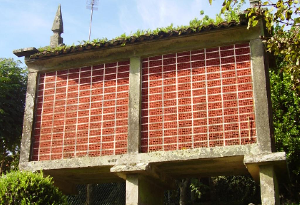 Hórreo de Pexegueiro - Dodro - San Xián de Laíño