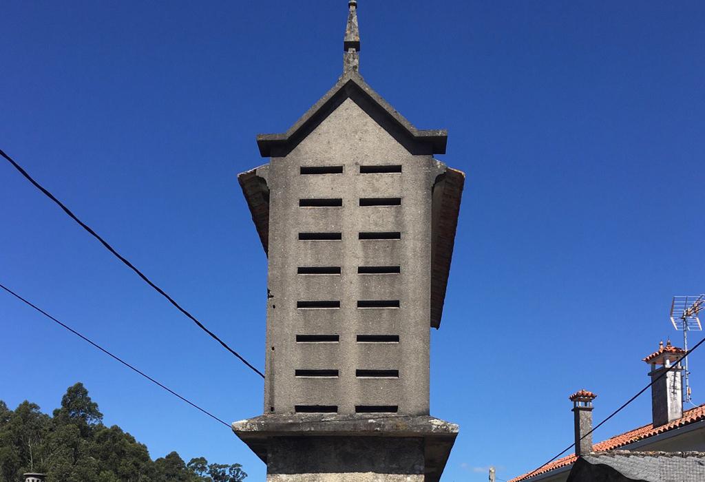 Hórreo de Quintáns - Rianxo - Santa María de Isorna
