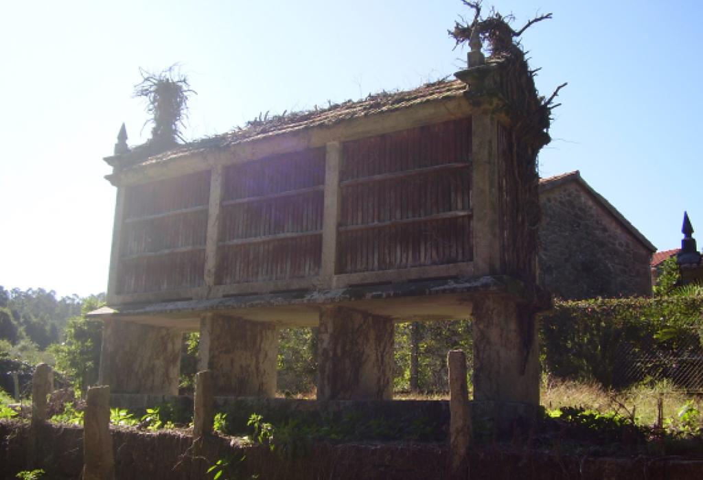 Hórreo de Rialiño - Dodro - San Xián de Laíño
