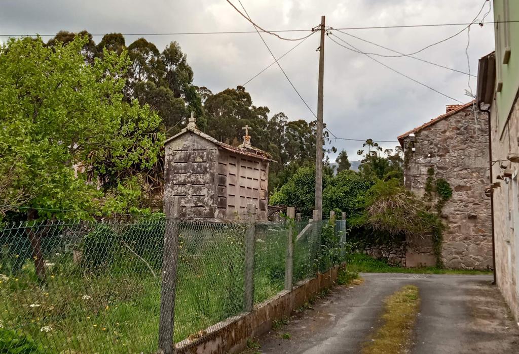Hórreo de Té - Rianxo - San Salvador de Taragoña