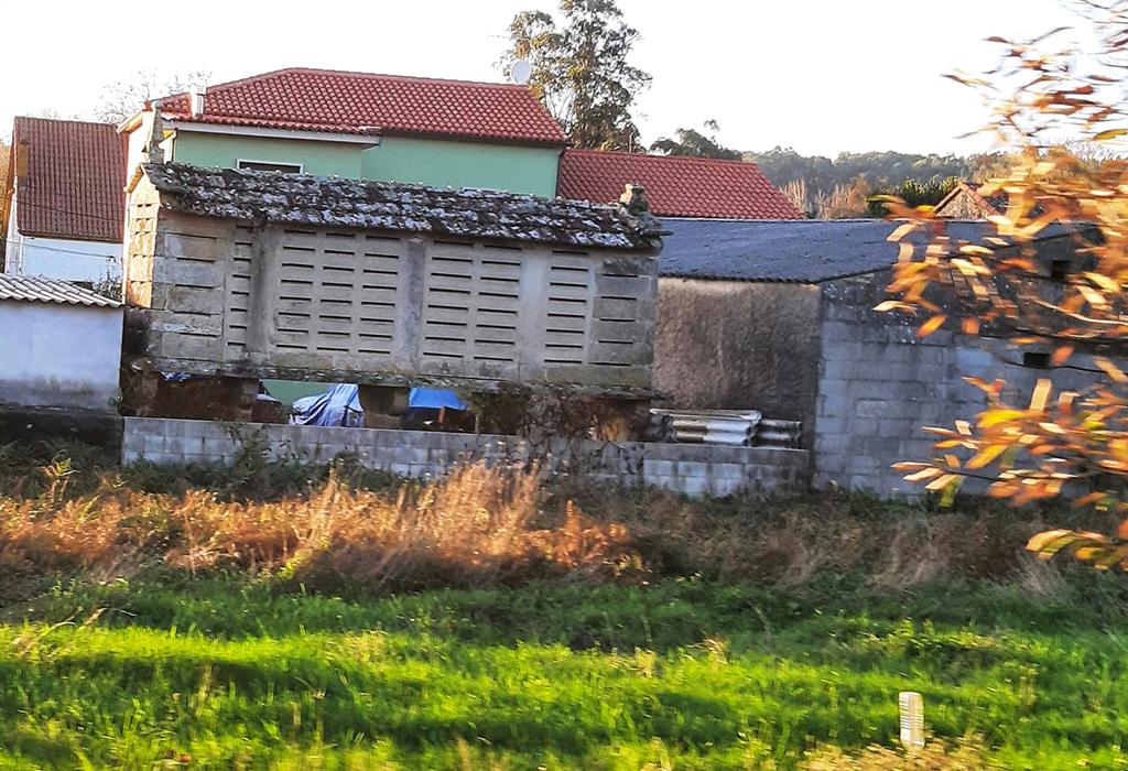 Hórreo de Té - Rianxo - San Salvador de Taragoña