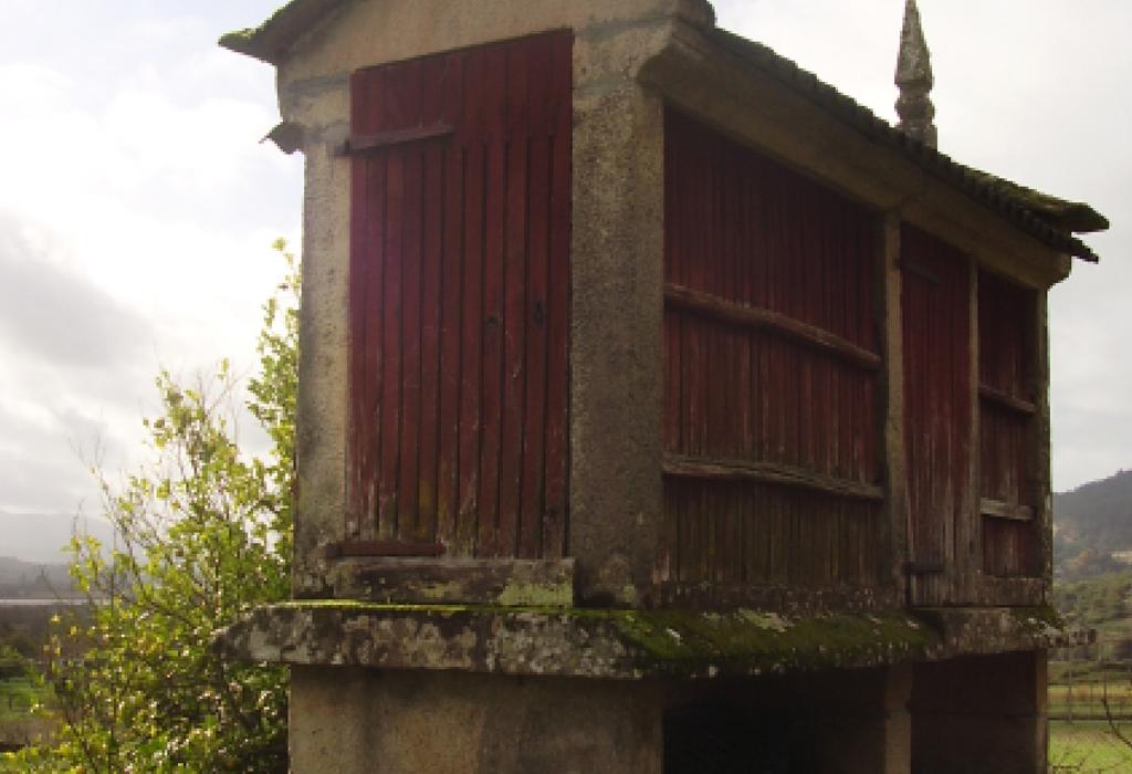 Hórreo de Tarrío - Dodro - San Xián de Laíño