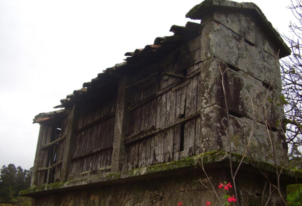 Hórreo de Tarrío - Dodro - San Xián de Laíño