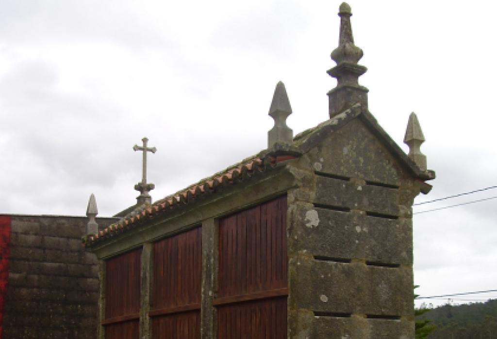 Hórreo de Teaio - Dodro - San Xoán de Laíño