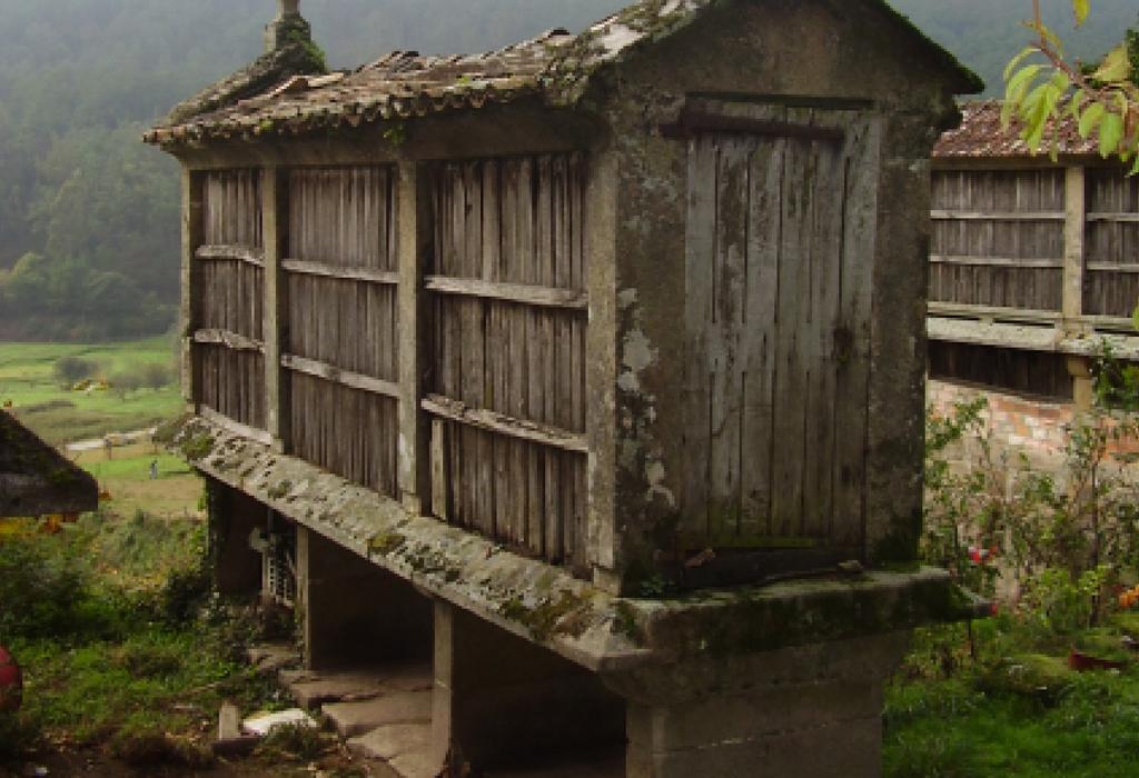 Hórreo de Traxeito - Dodro - San Xián de Laíño
