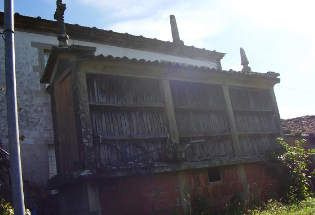 Hórreo de Traxeito - Dodro - San Xián de Laíño