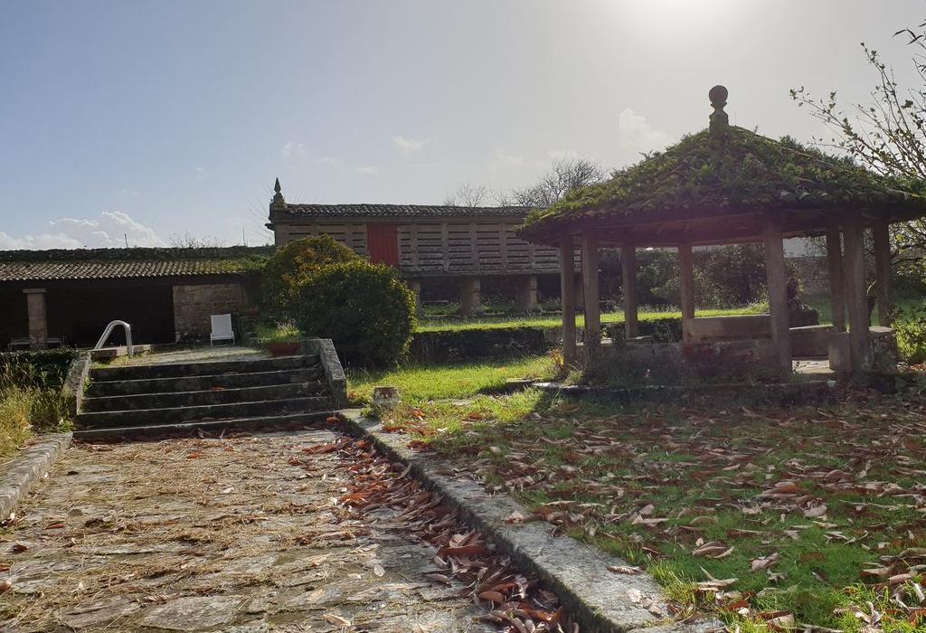 Hórreo do Pazo da Baiuca - Catoira - Santa Baia de Oeste