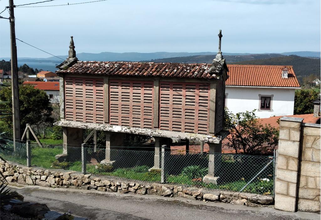 Hórreo de Cores - Catoira - San Mamede de Abalo