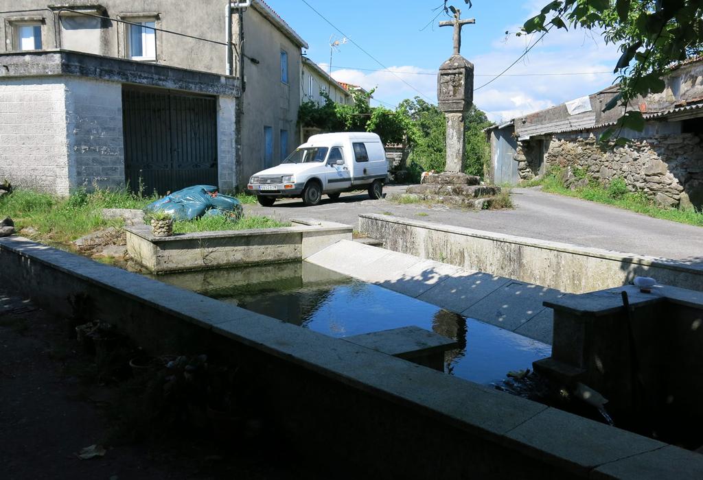 Lavadoiro da Laxe Pequena - Rianxo - San Salvador de Taragoña