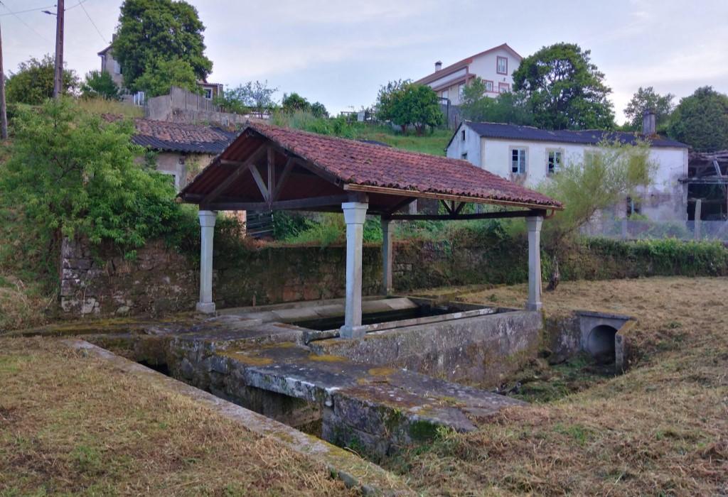 Lavadoiro de Salgueiriños - Rianxo - Santa María de Isorna