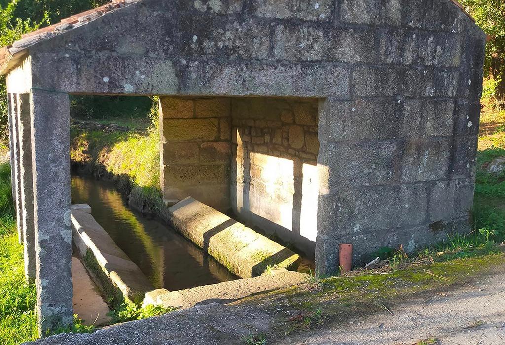 Lavadoiro de Senín - Valga - Santa María de Xanza