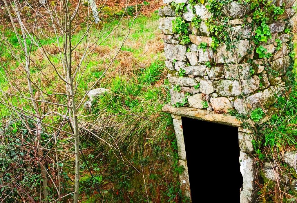 Mina de auga da Casa dos de Morales - Catoira - San Pedro de Dimo