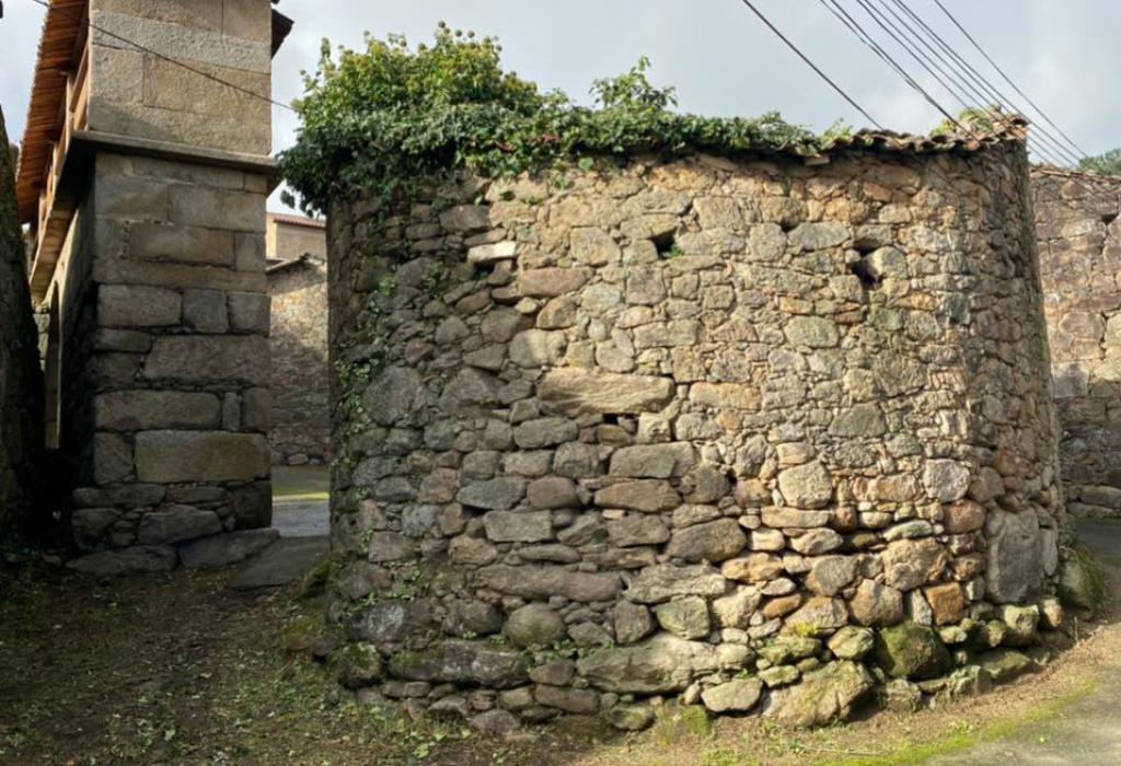 Vivenda circular Nº 1 de Castro - Dodro - San Xoán de Laíño